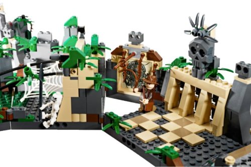 LEGO® Indiana Jones Temple Escape 7623