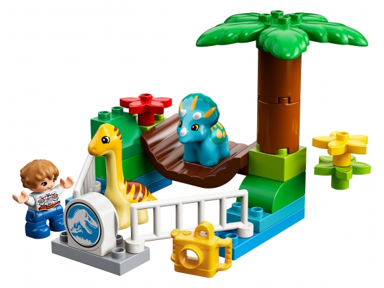 LEGO® Duplo Gentle Giants Petting Zoo 10879 released in 2018 - Image: 1