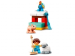 LEGO® Duplo Barn, Tractor & Farm Animal Care 10952 released in 2021 - Image: 6