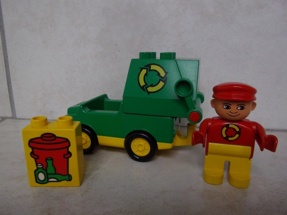 LEGO® Duplo Refuse Truck 2613 released in 1990 - Image: 1