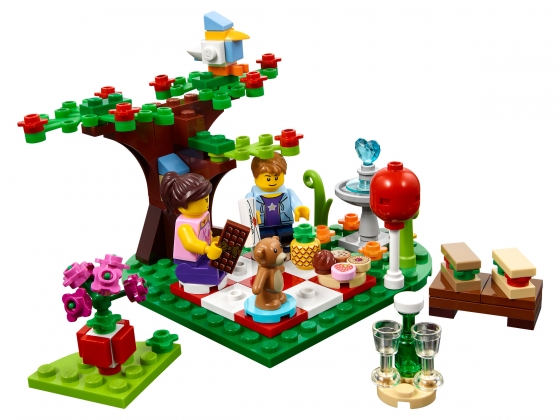 LEGO® Seasonal LEGO® Romantic Valentine Picnic 40236 released in 2017 - Image: 1