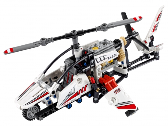 LEGO® Technic Ultralight Helicopter 42057 released in 2016 - Image: 1