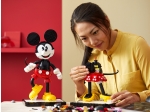 LEGO® Disney Mickey Mouse & Minnie Mouse Buildable Characters 43179 released in 2020 - Image: 14