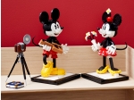 LEGO® Disney Mickey Mouse & Minnie Mouse Buildable Characters 43179 released in 2020 - Image: 22