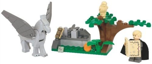 LEGO® Harry Potter Draco's Encounter with Buckbeak 4750 released in 2004 - Image: 1