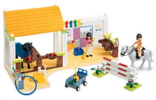 LEGO® Belville Riding School 5941 released in 2004 - Image: 1