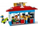 LEGO® City Main Square 60271 released in 2020 - Image: 10