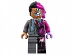 LEGO® The LEGO Batman Movie Doppeltes Unheil durch Two-Face™ 70915 erschienen in 2017 - Bild: 9