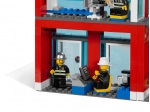 LEGO® Town Große Feuerwehr-Station 7208 erschienen in 2010 - Bild: 4
