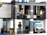 LEGO® Town Police Station 7498 released in 2011 - Image: 4