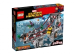 LEGO® Marvel Super Heroes Spider-Man: Ultimatives Brückenduell der Web-Warriors 76057 erschienen in 2016 - Bild: 2