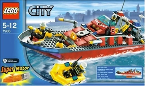 LEGO® Town Fireboat 7906 released in 2007 - Image: 1
