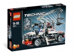 LEGO® Technic Bucket Truck 8071 released in 2011 - Image: 2