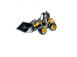 LEGO® Technic Wheel Loader 8271 released in 2007 - Image: 1