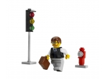 LEGO® Town Minifiguren und Straßenschilder 8401 erschienen in 2009 - Bild: 4