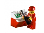 LEGO® Racers Ferrari F1 Fuel Stop 8673 released in 2006 - Image: 2