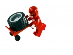 LEGO® Racers Ferrari F1 Tankstopp 8673 erschienen in 2006 - Bild: 4